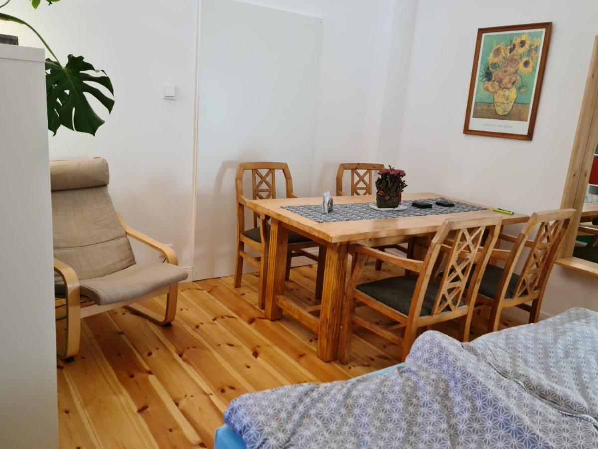 אוברהאוזן Fewo Garten - Eigener Eingang- Wlan-Parkplatz,Netflix, Terrasse,Doppelbett Und Schlafcouch מראה חיצוני תמונה